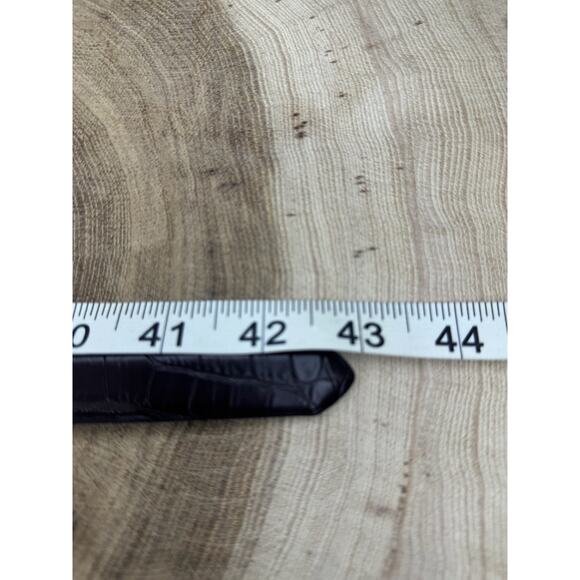 Men’s Reversible Alligator Pattern Dress Belt - (Size Medium) Black & Brown - Picture 15 of 16